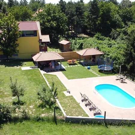 Banda * Sremski Karlovci